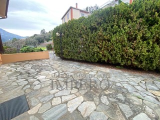 Casa Semi Indipendente in Vendita a Ventimiglia, zona Ville, 430'000€, 190 m²