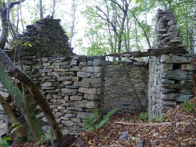 Casale in Vendita a Varzo, 40'000€, 40 m²