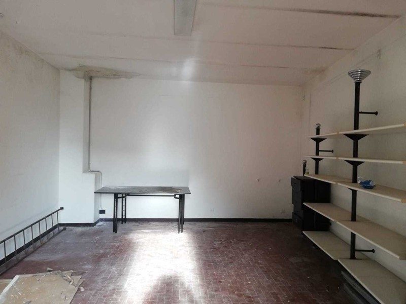 Ufficio in Affitto a Aulla, zona Albiano Magra, 200€, 30 m²