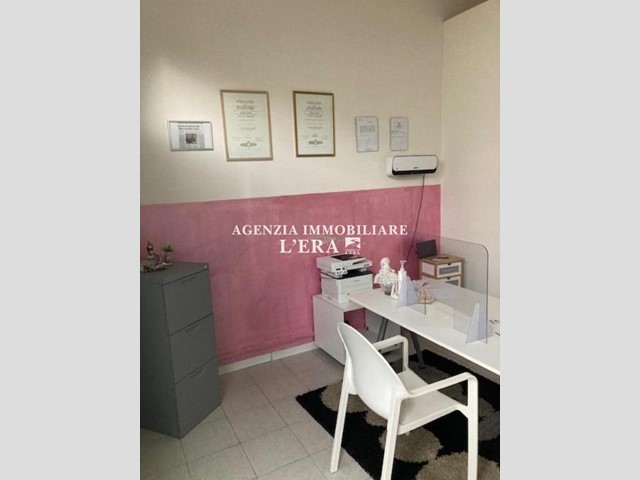 Ufficio in Affitto a Pontedera, 350€, 16 m²