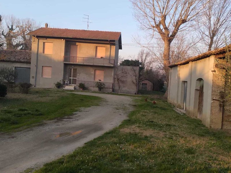 Casa Indipendente in Vendita a Bellaria Igea Marina, 300'000&euro;, 330 m², con Box