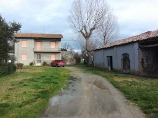 Casa Indipendente in Vendita a Bellaria Igea Marina, 300'000&euro;, 330 m², con Box