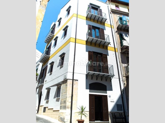 Casa Indipendente in Vendita a Palermo, zona CENTRO STORICO, 980'000€, 500 m²