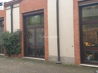 Ufficio in Affitto a Monza, 350&euro;, 183 m²