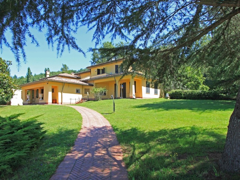 Casa Indipendente in Vendita a Bagnone, 1'270'000€, 942 m², con Box