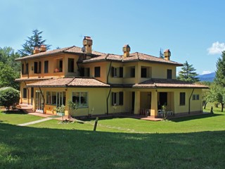 Casa Indipendente in Vendita a Bagnone, 1'270'000€, 942 m², con Box