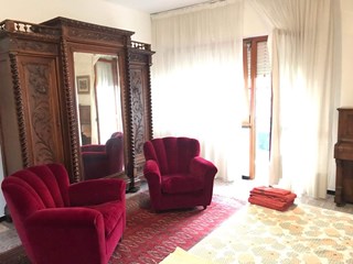 Appartamento in Vendita a Rapallo, zona S. Anna, 320€, 150 m²