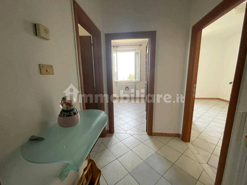 Appartamento in Vendita a Chianni, zona Via Castellinese 25 , 72'000€, 89 m²