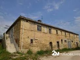 Casale in Vendita a San Giuliano Terme, zona Madonna Dell'acqua, 750'000€, 1100 m²
