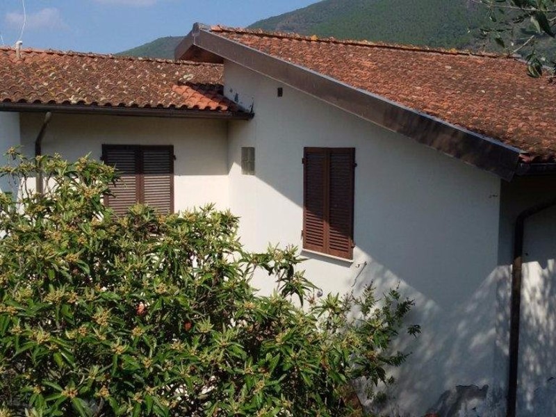 Villa in Vendita a San Giuliano Terme, zona Asciano, 580'000€, 