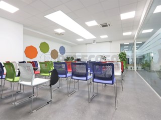 Ufficio in Affitto a Torri di Quartesolo, 800€, 292 m², arredato