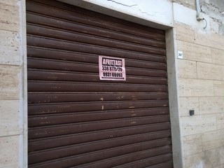 Immobile commerciale in Vendita a Siracusa, zona Tunisi Grottasanta, 60'000&euro;, 30 m²
