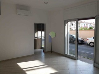 Immobile commerciale in Vendita a Livorno, zona Coteto, 70'000&euro;, 45 m²