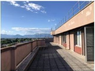 Ufficio in Vendita a Vicenza, 4000 m²