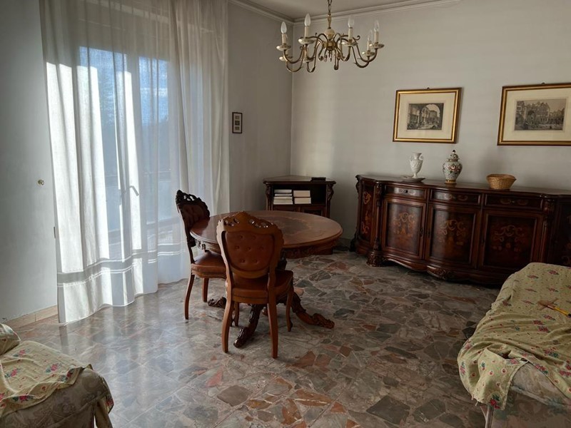 Appartamento in Vendita a Siena, 280'000€, 100 m², con Box