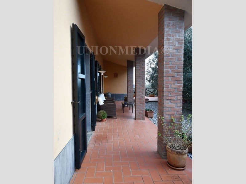 Casa Indipendente in Vendita a Fosdinovo, 900'000€, 318 m², con Box