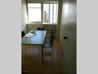 Ufficio in Affitto a Napoli, zona Centro Direzionale, 600€, 62 m², arredato
