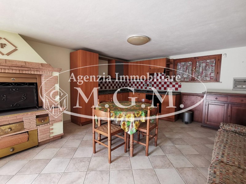 Villetta a schiera in Vendita a Castelfranco di Sotto, 209'000€, 150 m², con Box