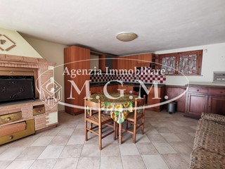 Villetta a schiera in Vendita a Castelfranco di Sotto, 209'000€, 150 m², con Box