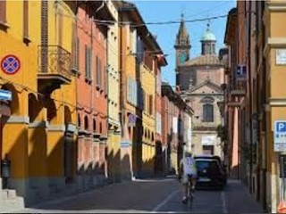 Monolocale in Vendita a Medicina, zona CENTRO STORICO, 245'000€, 450 m²