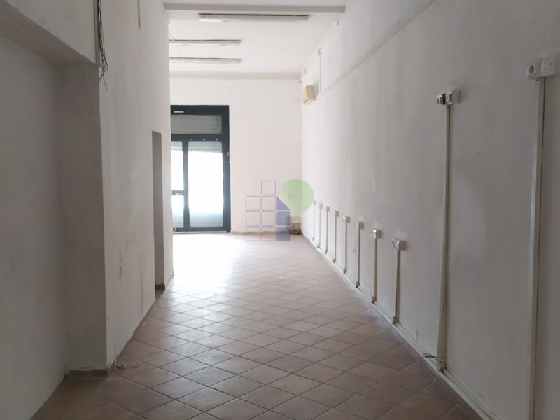 Immobile commerciale in Affitto a Livorno, zona Centro, 700€, 60 m²