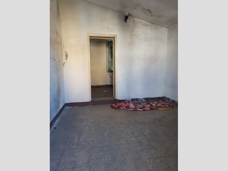 Casa di corte in Vendita a Cascina, zona Casciavola, 38'000€, 50 m²