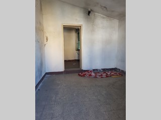 Casa di corte in Vendita a Cascina, zona Casciavola, 38'000€, 50 m²