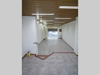 Immobile commerciale in Vendita a Pisa, zona Riglione Oratoio, 45'000€, 60 m²