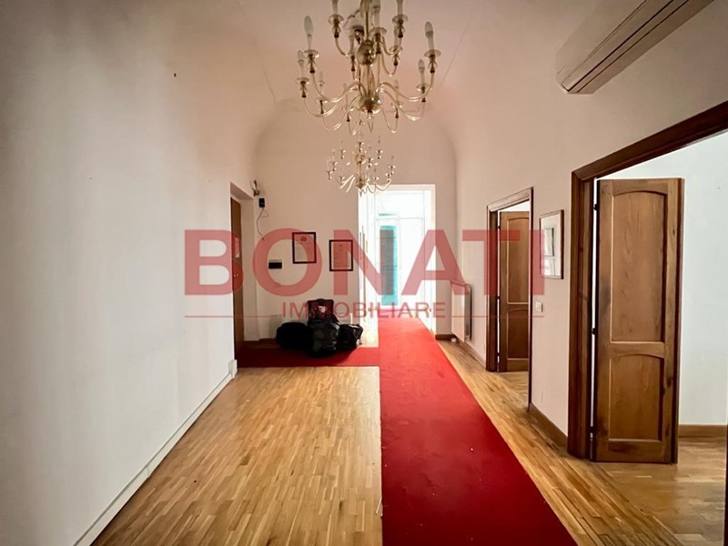 Appartamento in Vendita a La Spezia, zona Centro, 370'000€, 185 m²
