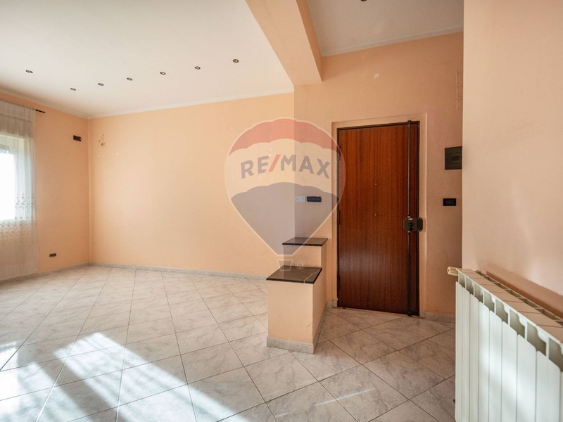 Appartamento in Vendita a Catania, zona Nuovalucello, 150'000€, 138 m²