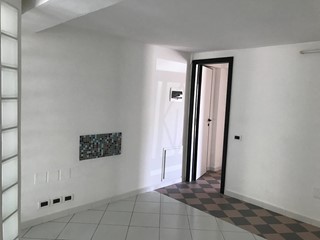 Ufficio in Vendita a Cascina, zona San Lorenzo Alle Corti, 45'000€, 35 m²